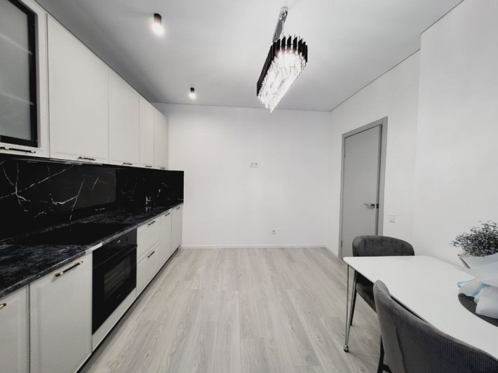 Продаж 3 к квартири на Академічному - фото 1