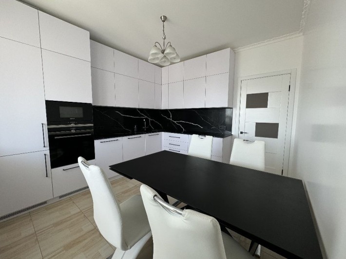 Продам 2к кв вул. Драгоманова 40з, 78.5м2 - фото 1