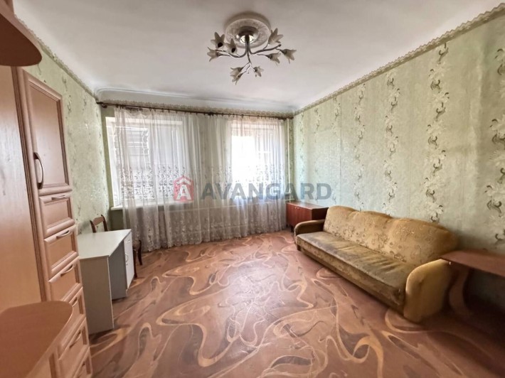 Простора 3-к квартира на Смілянській - фото 1