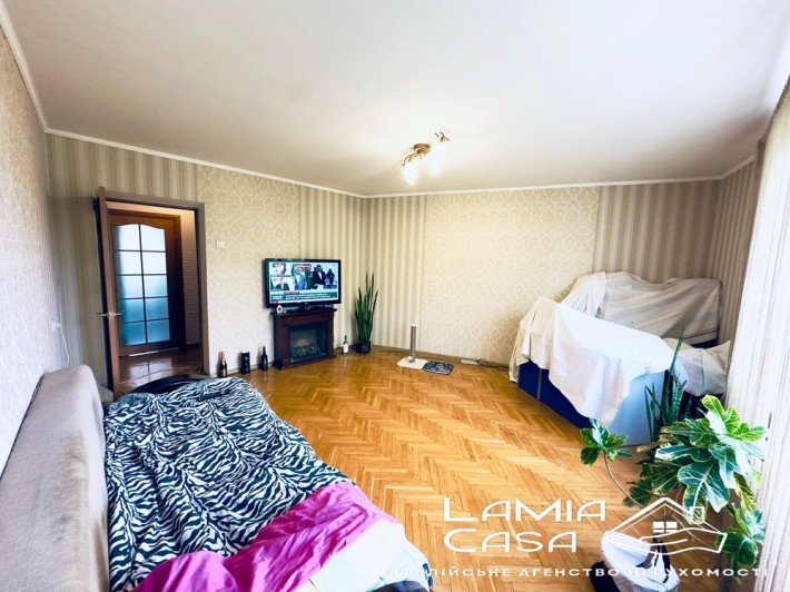 Продаж 3 кімн квартири Г. Крут - фото 1