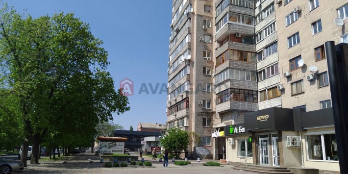 3-кімнатна в цегляному будинку. Центр! - фото 1