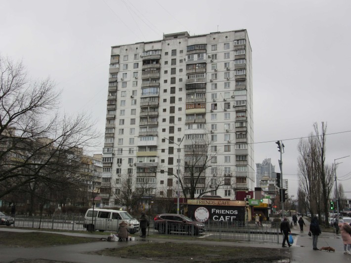 Двухкомнатная срочно продам - фото 1