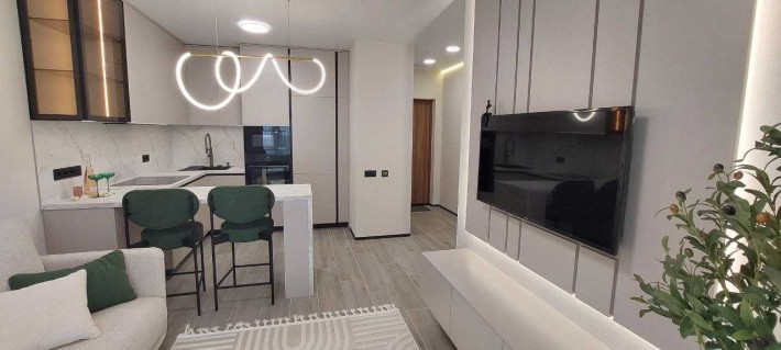 ЖК Варшавський +. Нова мебльована 1к квартира 43 кв. м.  Власник - фото 1