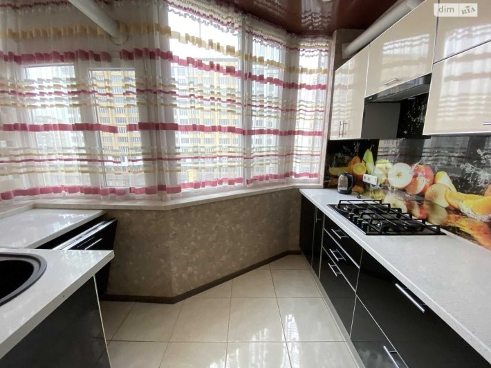 Продаж 1к квартири 60 кв. м на вул. В'ячеслава Чорновола 29 - фото 1