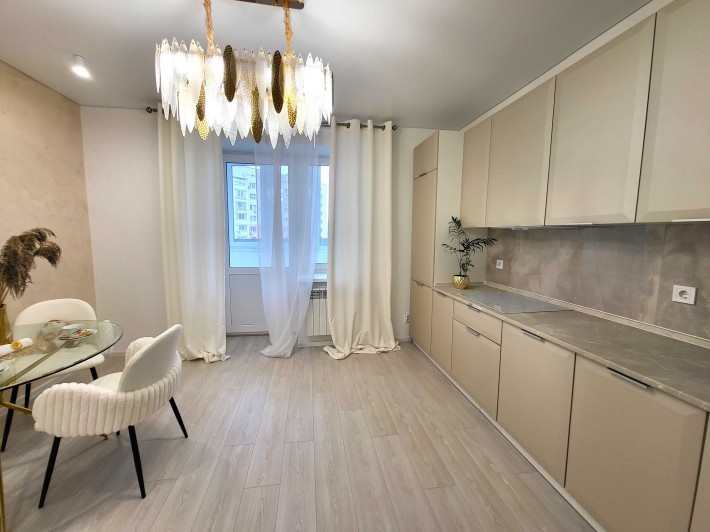 Продам простору 2-кімнатну квартиру на Академічному - фото 1