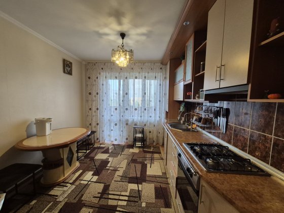 Продам чотирикімнатну квартиру на Масанах Чернигов