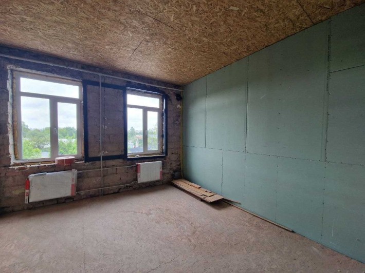 3 кімнатна квартира, 90м2, підійде під хостел - фото 1