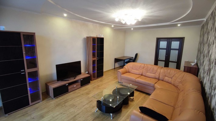Продам видовую, 2к кв 90м2, с ремонтом и мебелью. $777 за м2! - фото 1