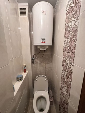 Продам 3 к чешку с РЕМОНТОМ на Бульваре Слави, ж/м Победа-5, 3 этаж. - фото 1