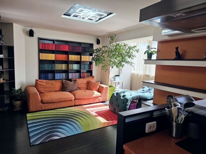 Продажа 3к с ремонтом в районе Березинки - фото 1