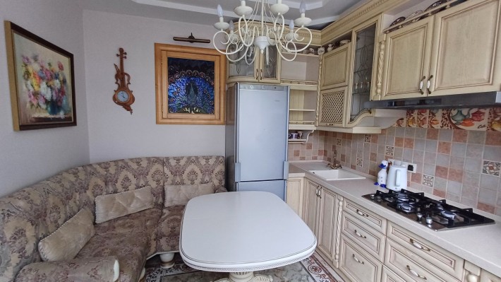 Продаж квартири  в тихому дворі, евро, меблі, техніка - фото 1