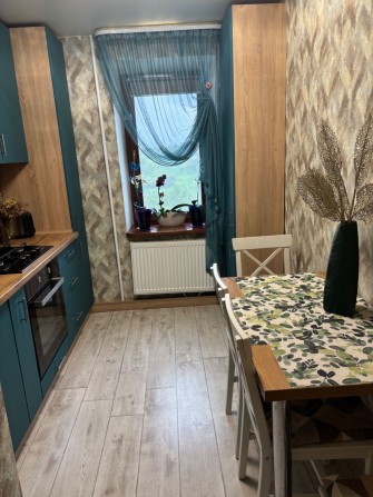 Продаж 3-х кім. квартири з АО, ремонт, меблі, техніка. - фото 1