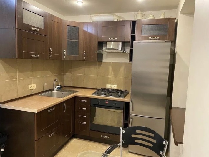 Продам 2-х комн квартиру с ремонтом на 12 Квартале; пр. Б.Хмельницкого - фото 1