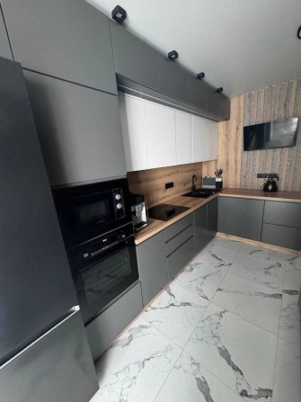 Продам 2 кімнатну квартиру в ЖК Щасливий 1 вул. Запорізьке шосе 28 - фото 1