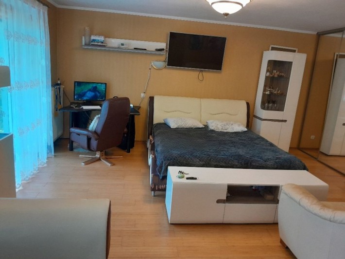 Продам квартиру студію - фото 1