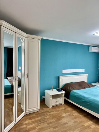 Продам 5-комн квартиру, ул. Набережная Победы - фото 1
