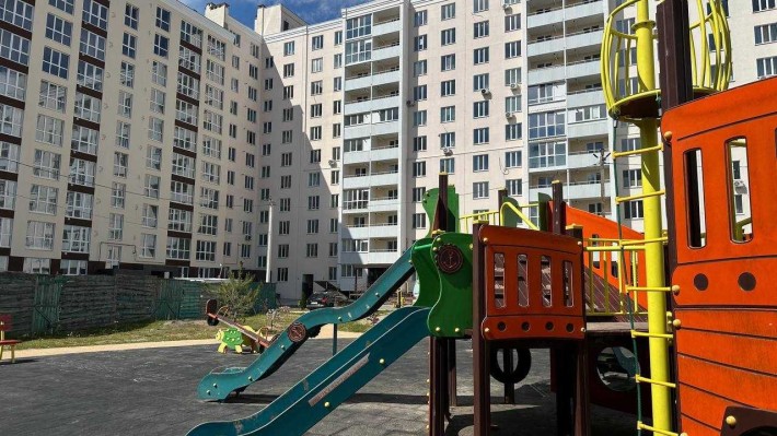 Красива 3-кімнатна квартира по вул. Незалежності, 21 - фото 1