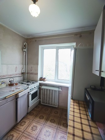 Продам квартиру на проспекті Космонавтів - фото 1