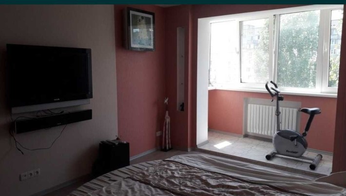 ТОП локация! Продам 3 комн. квартиру ЖМ Победы(б-р Славы) капремонт - фото 1