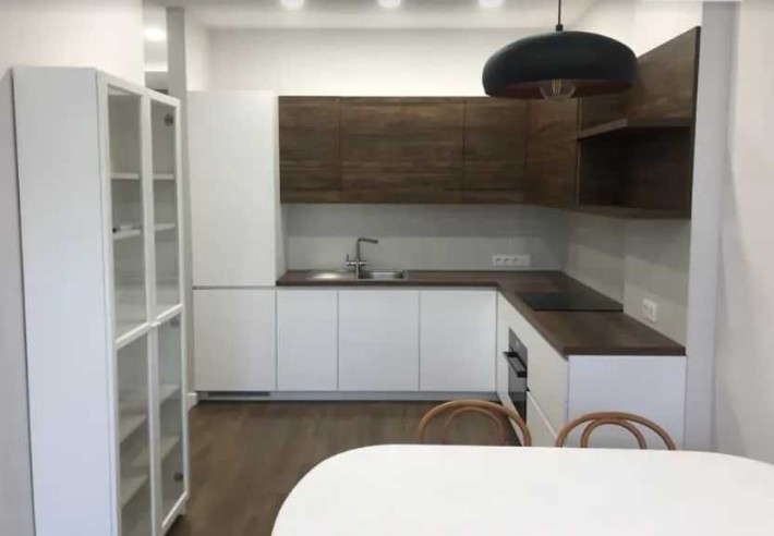 Продам с ремонтом квартиру новострой Жк - фото 1