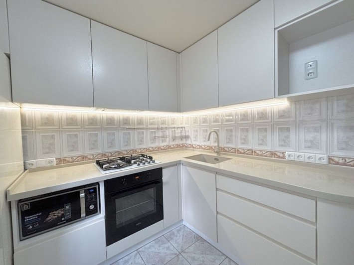Четыре комнаты! Красный камень. Продам квартиру 83м2 - фото 1