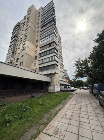 Продаж 3к-квартира проспект Повітрофлотський 19 під ремонт ! - фото 1