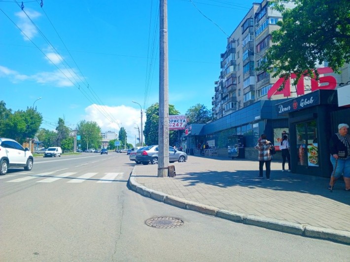 Фасадна 1к перший поверх площа 700 річчя вул Сінна - фото 1