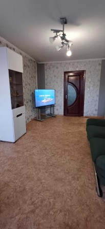 Продається простора 3-кімнатна квартира в зручному районі,Гоголівська. - фото 1