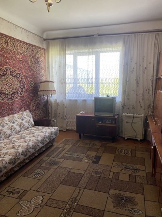 Продам 2 кімнатну квартиру в центрі - фото 1