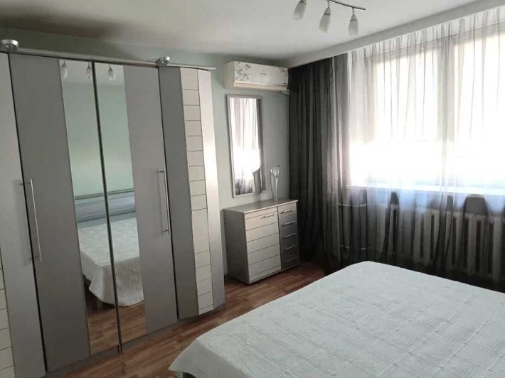 Продам 2-х ком. квартиру на ж/м Красный Камень(ул.Савкина) - фото 1