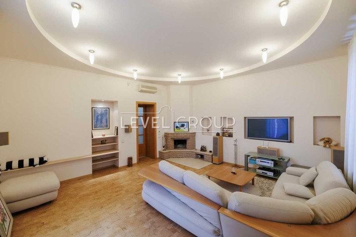 Продаж дворівневої 3к квартири в центрі Києва. Університет - фото 1