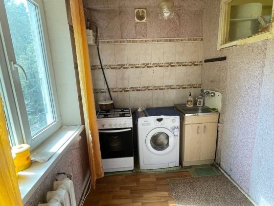 Продам 2к Волкова 17 Луганськ