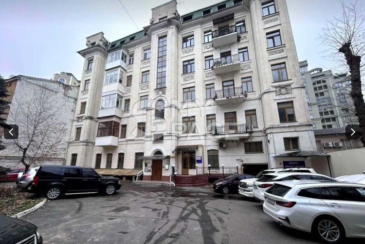 Продається квартира біля Золотих Воріт по вул.Ярославів Вал, 17б - фото 1