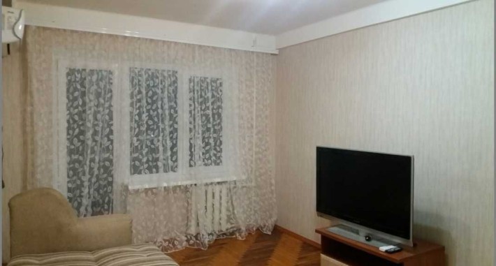 + Продам 4 ком.квартиру,  ул.Украинская, 33000дол. - фото 1