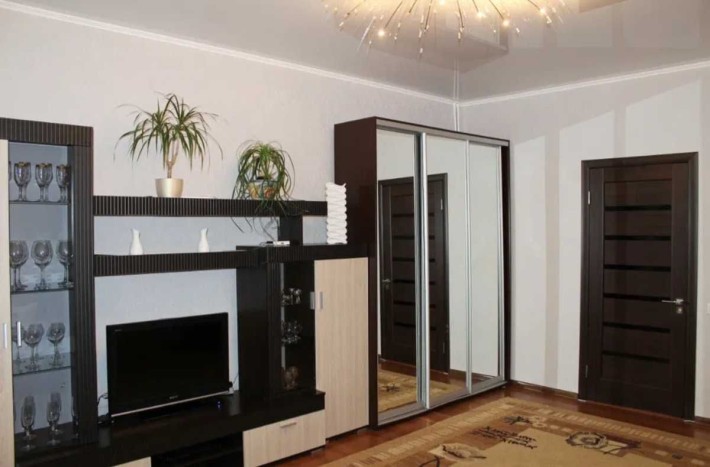 Продам 3-х кімнатну квартиру в Олександрівському районі. - фото 1