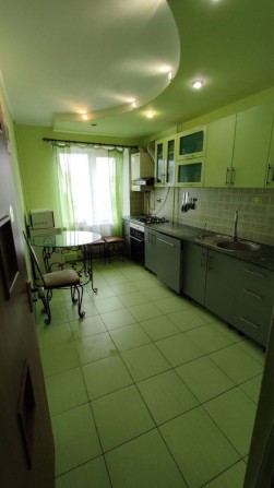 Продам 3к на Незалежності - фото 1