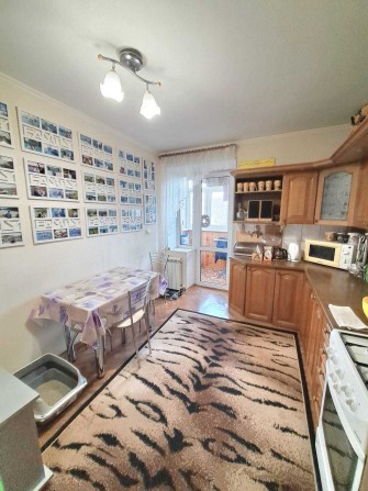 Продам 3-и к/к 76 м2 в елітному будинку з закритим двором в центрі. - фото 1