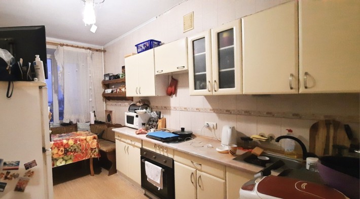 Продам 2к. на Робочій . Площа 82 м. , кухня 11,8 м.  Торг.  NS - фото 1