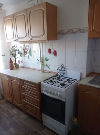 Продам 2 кімнатну квартиру на  ж/м Покровський ( Комунар ) - фото 1