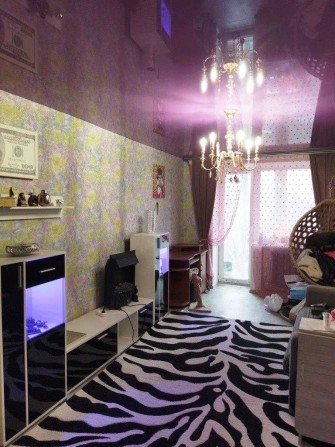 № 13245 - 2 к. квартира, вул. Київська, гарна, тепла, світла, +підвал. - фото 1