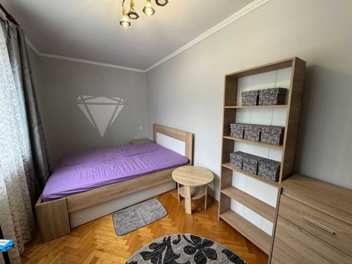 Продаж 2 кім. квартири з ремонтом ближній центр. - фото 1
