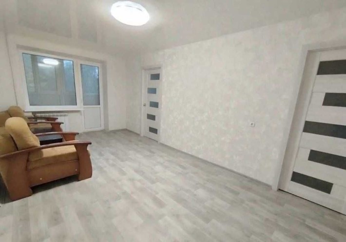 Продаж 3к квартири пр-т О. Поля кірова парк Писаржевського - фото 1
