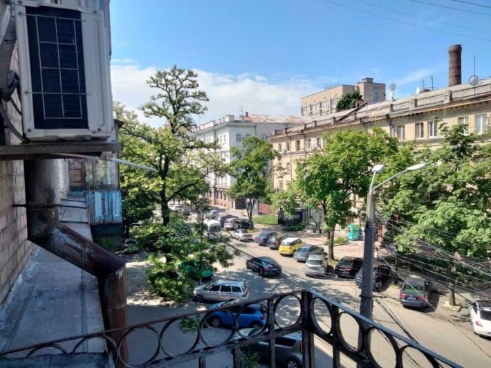 Продам 3к квартиру в центре. Цена!!! - фото 1