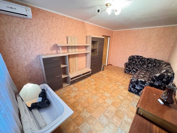 Продається 2-кімнатна квартира у Корабельному районі вул Олега Ольжича - фото 1