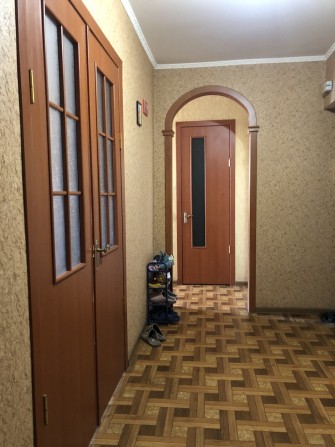 2-х комн. квартира в р-не Набережной. Раздельные комнаты. 53 кв.м. - фото 1