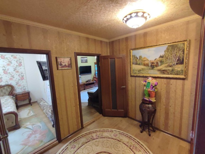 Продам 3-х кімнатну квартиру на Намиві - фото 1