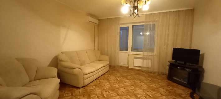 Квартиру 3-х комн. 101-й м-рн - фото 1