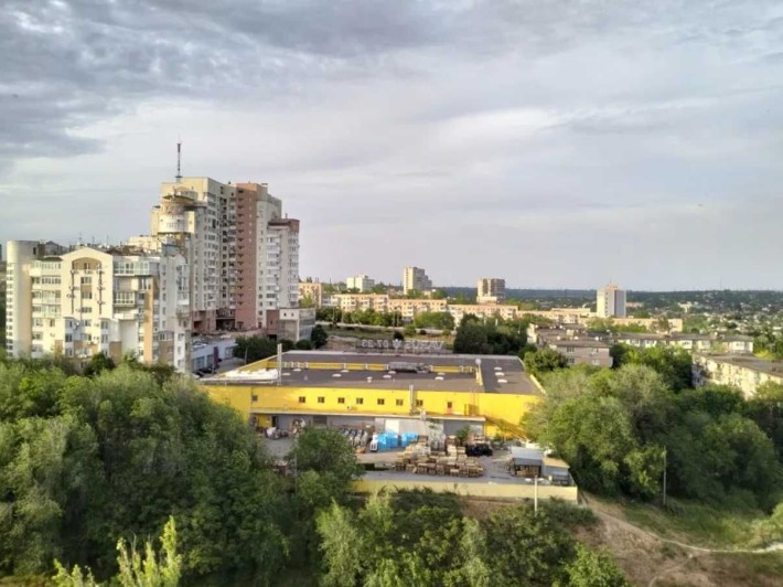 Продается 1 к. квартира в центре города, ул. Патриотическая, 37 кв. м - фото 1