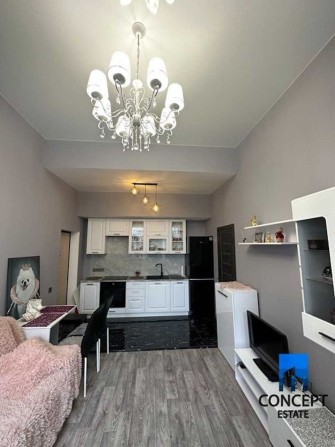 Продам уютную 2к студию ул. Надежды Алексеенко 32 - фото 1