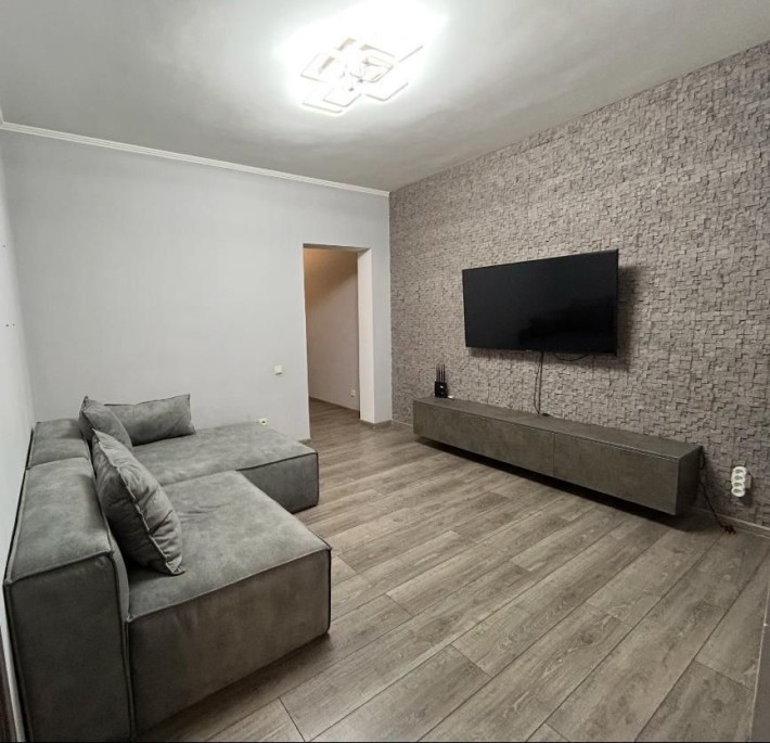 Продаж 2к. квартири з гаражем!! Індивідуальніе опалення !! Власник!! - фото 1